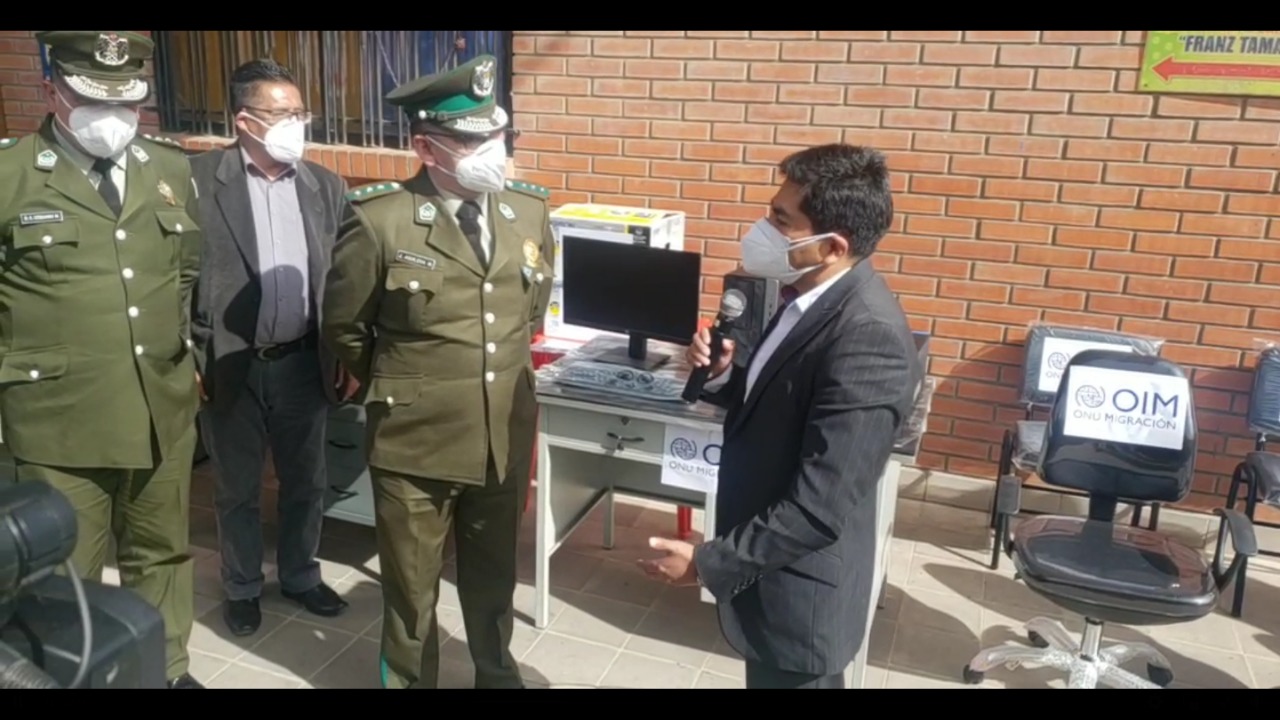 OIM dona equipamiento y mobiliario a la Felcc de El Alto