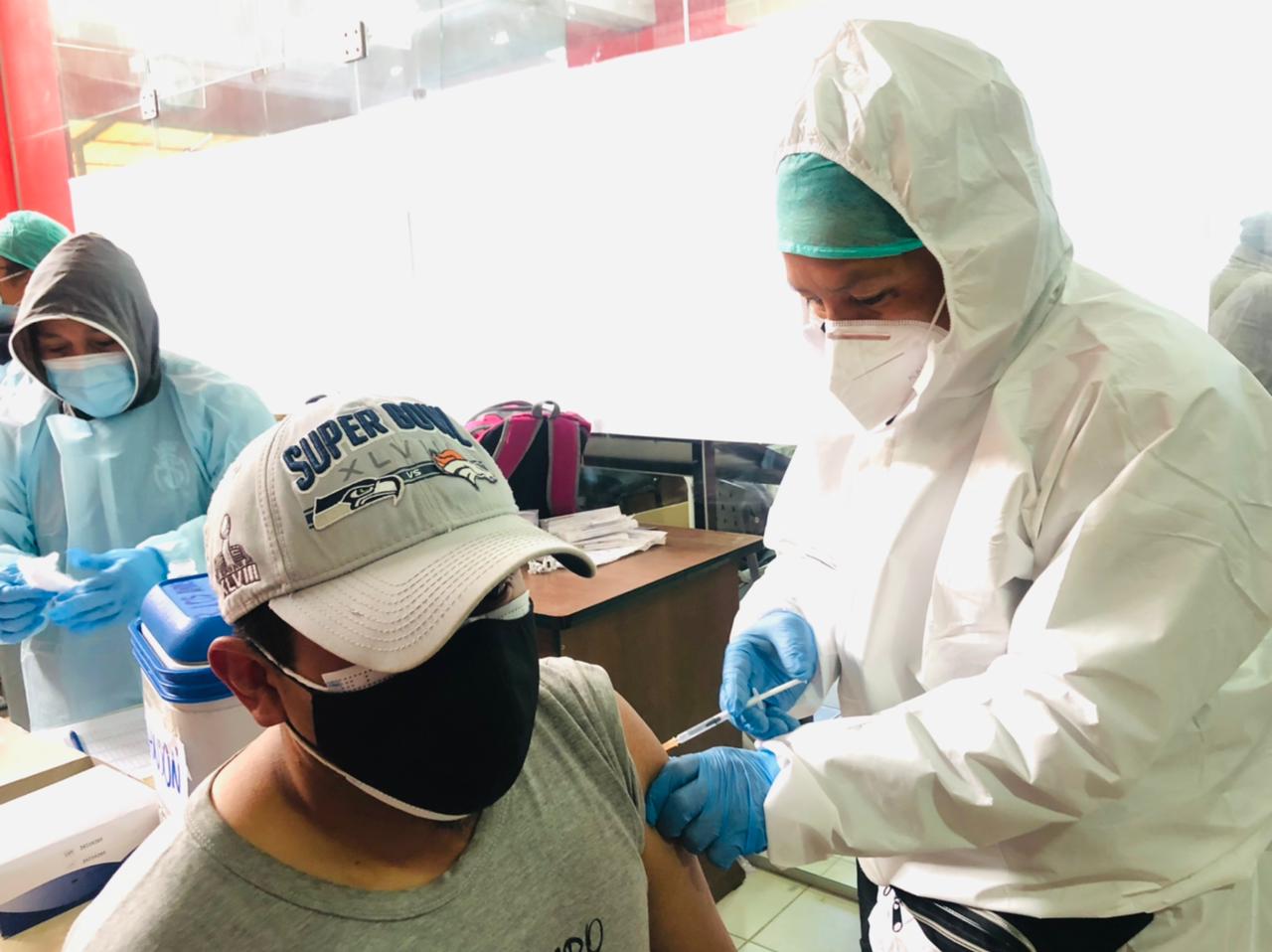 Salud ve aceleración en la vacunación contra el COVID-19 en la población de 18 a 29 años