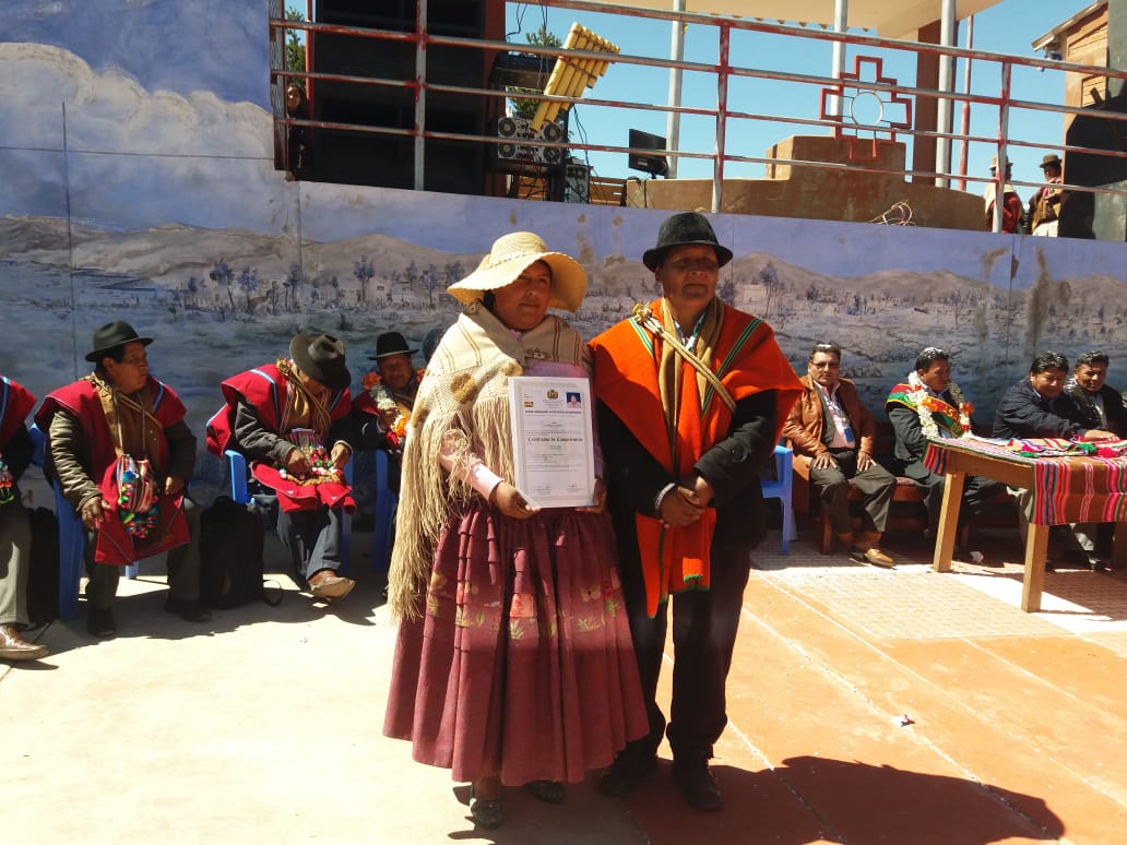 Ponchos Rojos de Walata reciben la Certificación de Competencias para 14 tipos de oficios