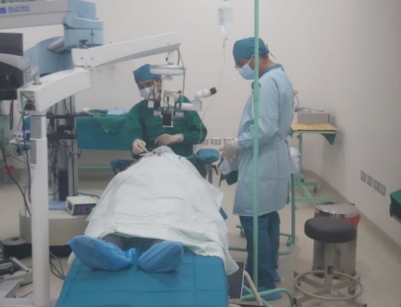 Una decena de personas se benefician con cirugías gratuitas de cataratas en Yacuiba