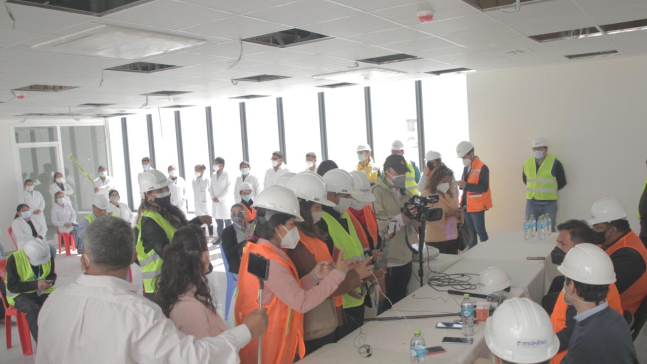 Salud instala comité de puesta en marcha de hospital en Sucre y reporta avance físico del 70%