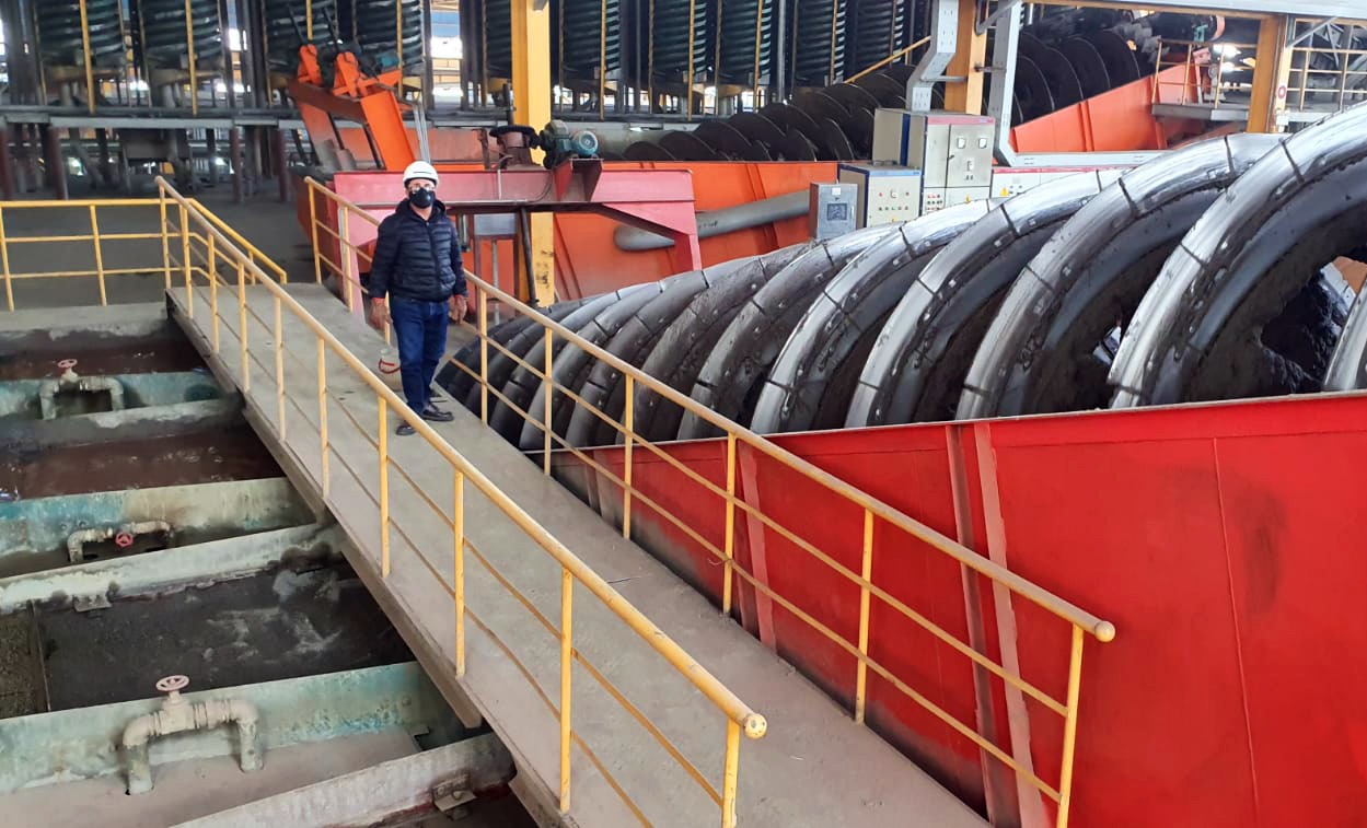 Ministro de Minería realiza control a la producción del Ingenio Lucianita