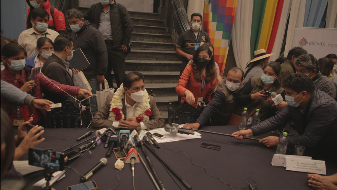 Salud desplegará a 2.000 médicos de vigilancia epidemiológica y vacunación para contener una cuarta ola del COVID-19