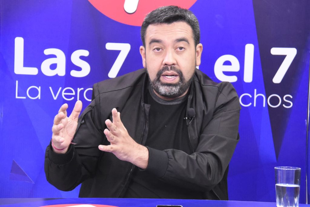 Gobierno acompaña marcha indígena pese a que no difundió su pliego petitorio y a sus vínculos con Camacho