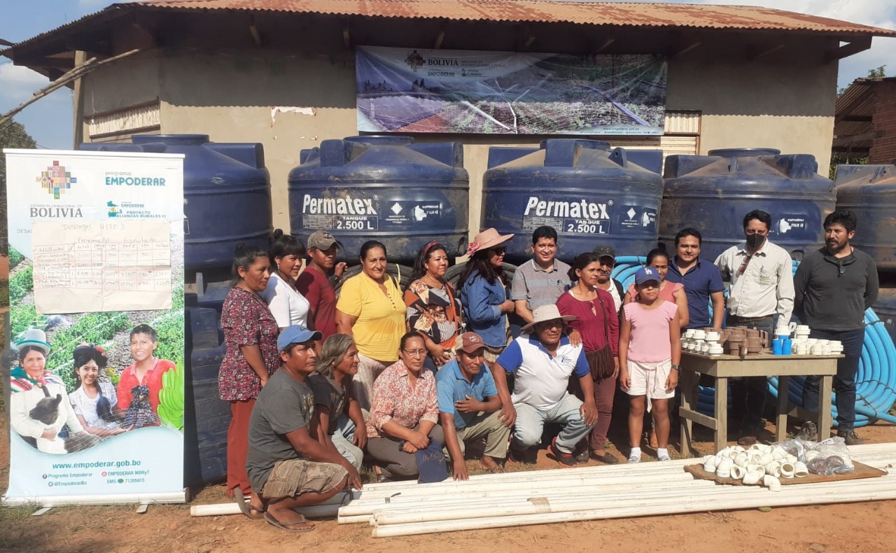 Pando: MDRyT entrega sistemas de riego para promover el cultivo de cacao en el municipio de Puerto Rico