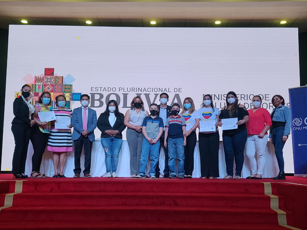 Cerca de 2.000 migrantes que viven en Bolivia podrán acceder a atención en salud gratuita mediante el SUS