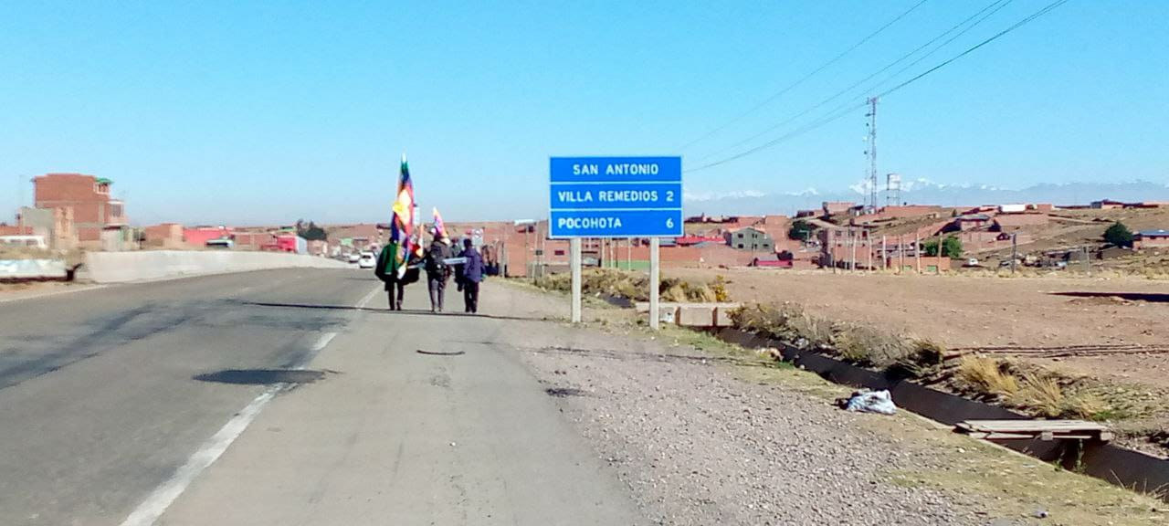 Marcha de víctimas de las masacres del 2019 avanza y se acerca a El Alto