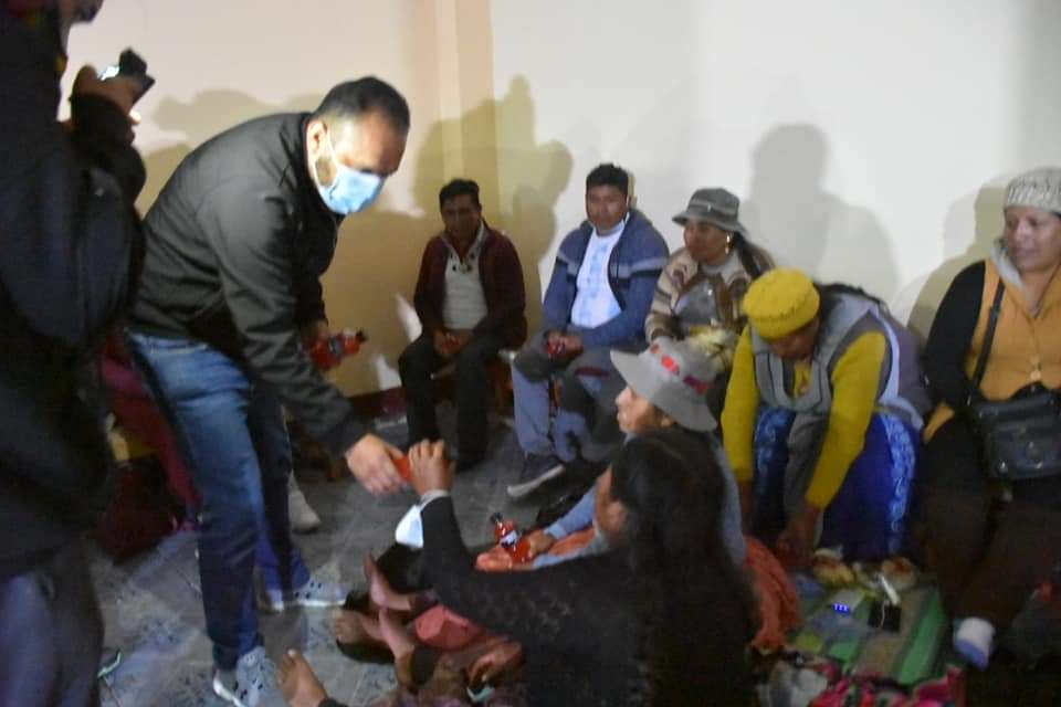 Gobierno entrega alimentos a familiares y víctimas de las masacres Senkata y Sacaba en El Alto
