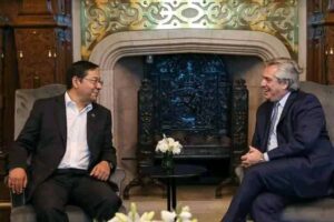 Ministra de Salud de Argentina arribará al país con un millón de vacunas y se reunirá con su par de Bolivia