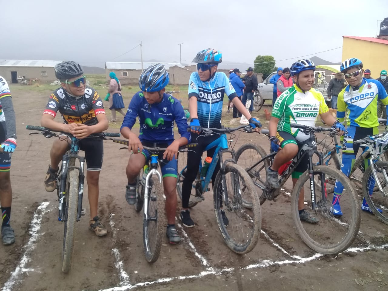 Oruro: Ciclistas participaron en la primera competencia de Machacamarca denominada “Circuito Kochiraya”