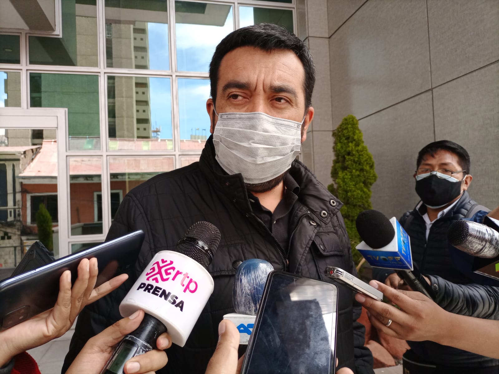 Ante la falta de respuesta de la Gobernación cruceña, Gobierno envía brigadas médicas para combatir la pandemia