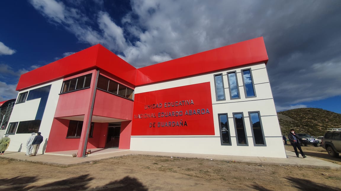 Presidente entrega unidad educativa “Eduardo Abaroa” en Oruro y exhorta a la vacunación contra el COVID-19 (adelanto)