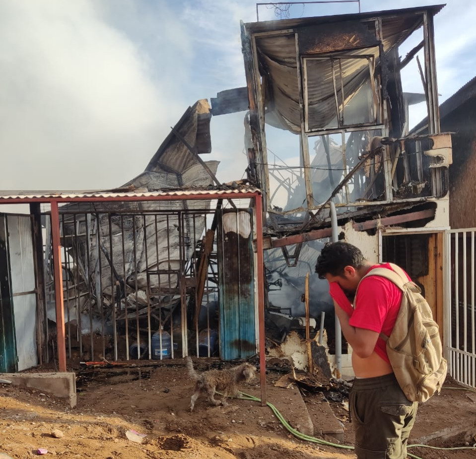 Representante de residentes bolivianos en Chile dice que el 60% de afectados por incendio son compatriotas