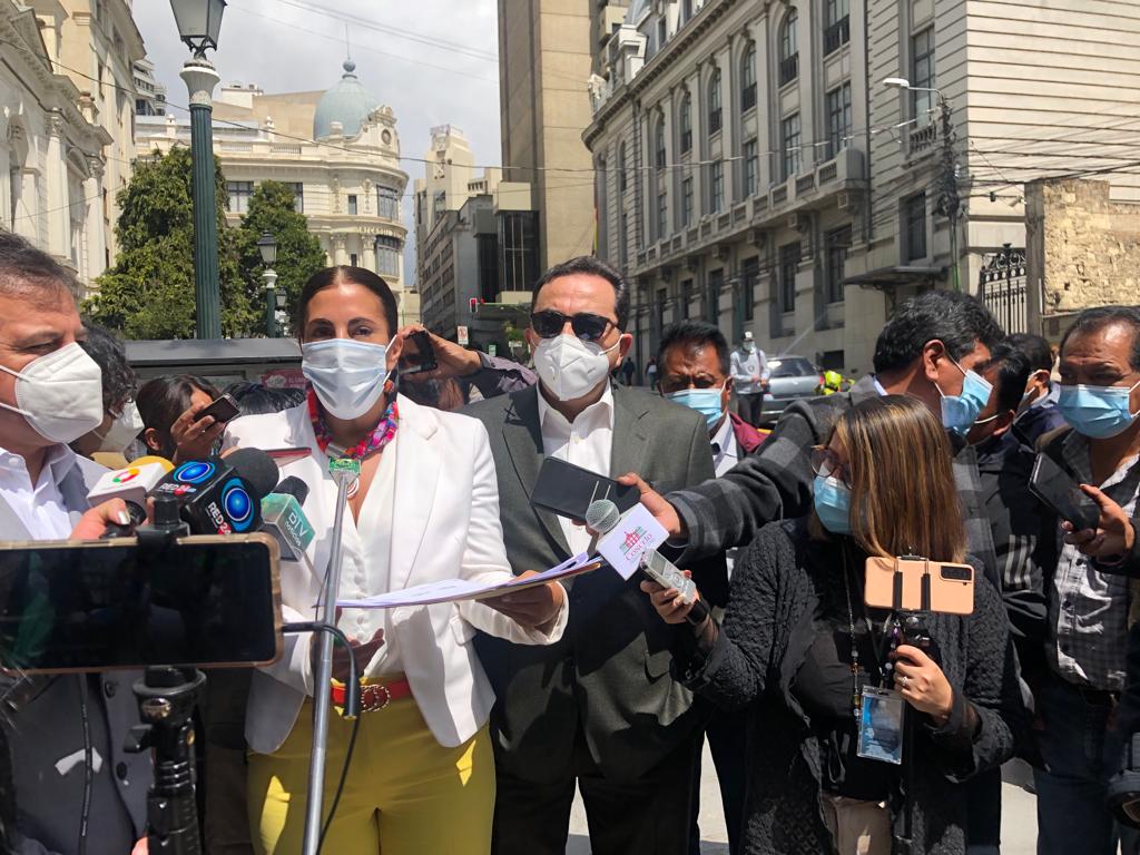 Caso PumaKatari: Concejales del MAS se suman a la querella contra el exalcalde Luis Revilla