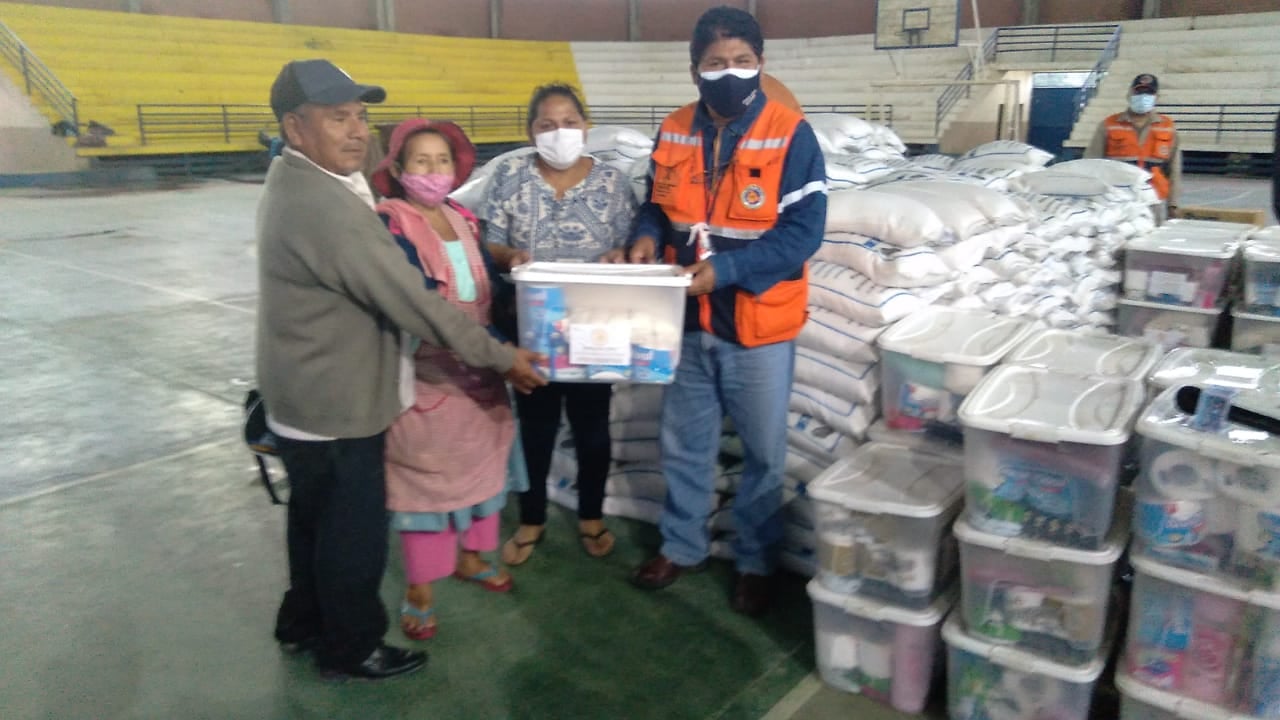 Defensa Civil entrega 40 t de alimentos para 693 familias afectadas por riadas en San Juan de Yapacaní