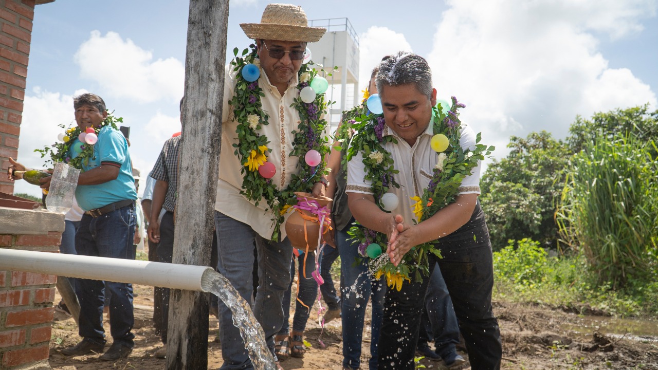 Gobierno entrega sistemas de agua a comunidades de San Julián