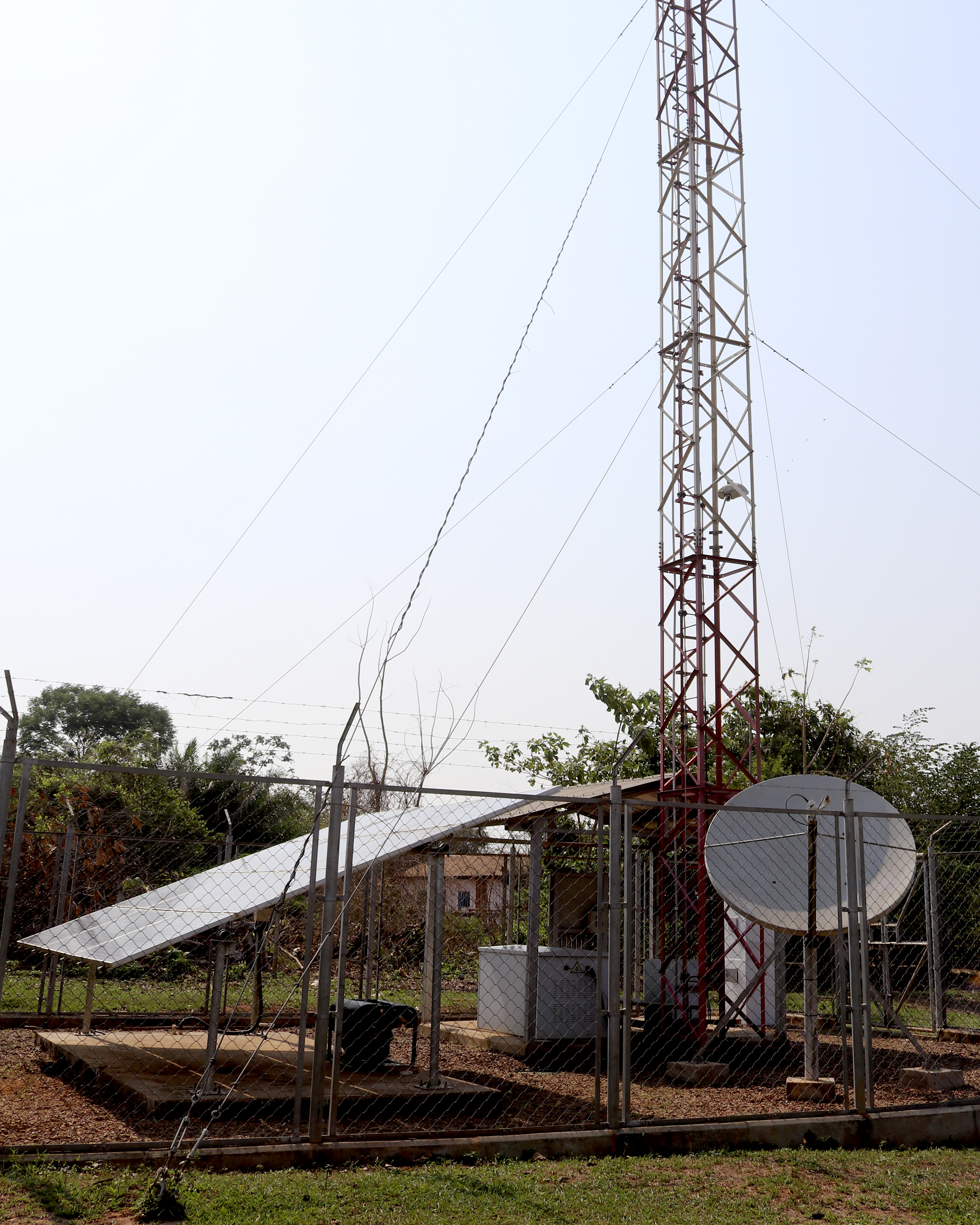 Tarija: Entel entrega redes de Fibra Óptica para conectar los hogares en el barrio Japón