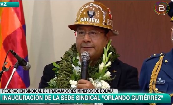 En justo reconocimiento a la lucha de los obreros, presidente Arce entrega el nuevo edificio de la FSTMB (amplia)