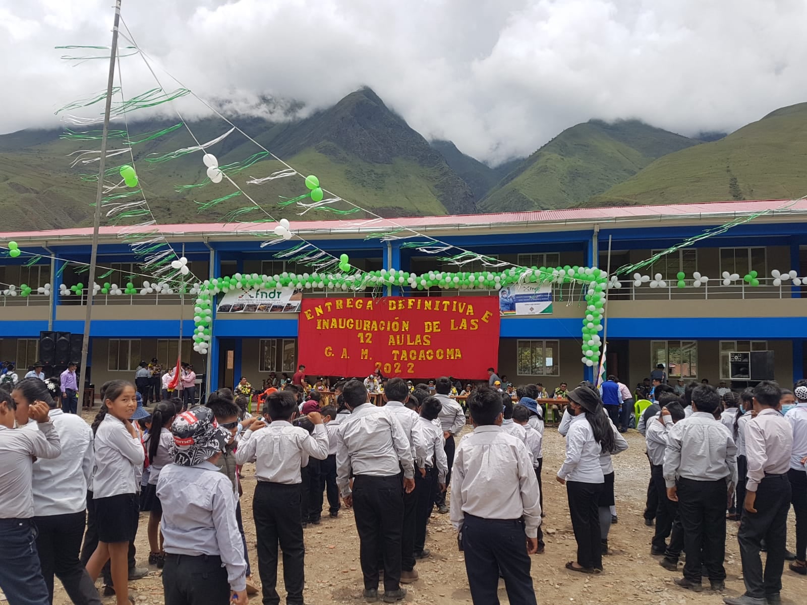 FNDR entrega bloque de 12 aulas en la Unidad Educativa Pallayunga en Tacacoma