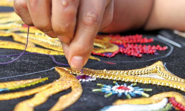 Bordadores proyectan un congreso para reactivar la entrada del Gran Poder