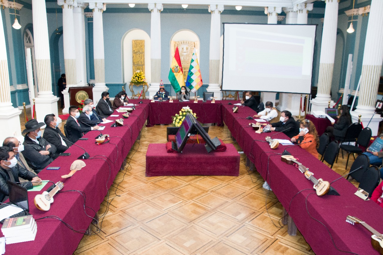Proponen gestionar ante la Unesco declarar al charango como Patrimonio de la Humanidad