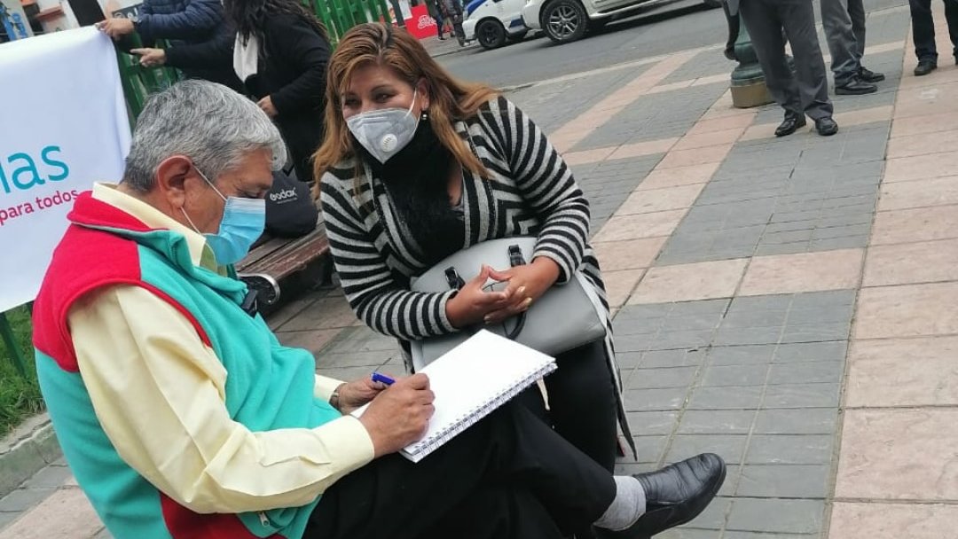 Subnacionales: Candidatos paceños optan por la campaña cara a cara en busca de electores