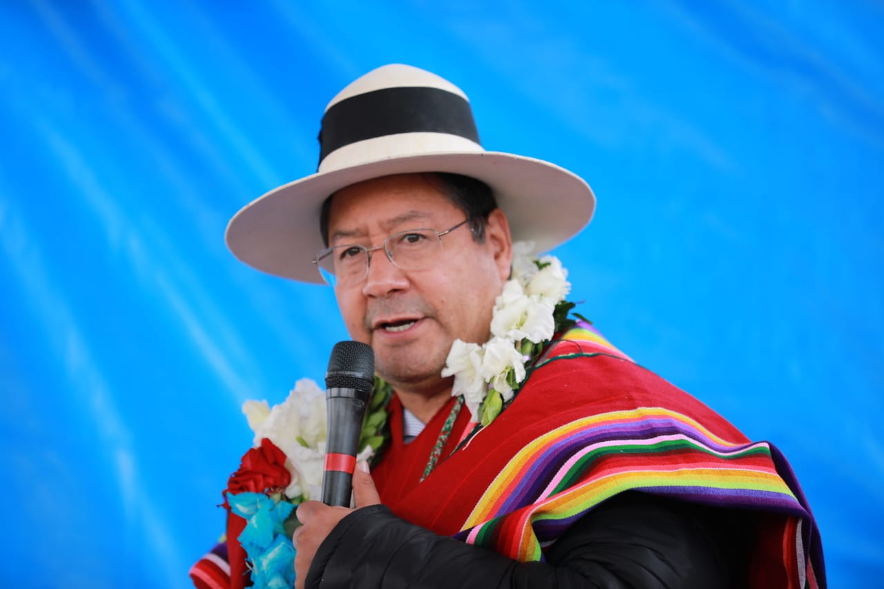 Arce inaugura la subalcaldía de Santiago de Andamarca en la localidad Orinoca (adelanto)