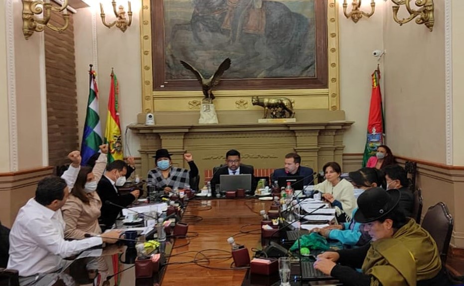 Concejales del MAS observan crédito de Bs 175 millones solicitado por el alcalde Arias debido a deficiencias legales y técnicas