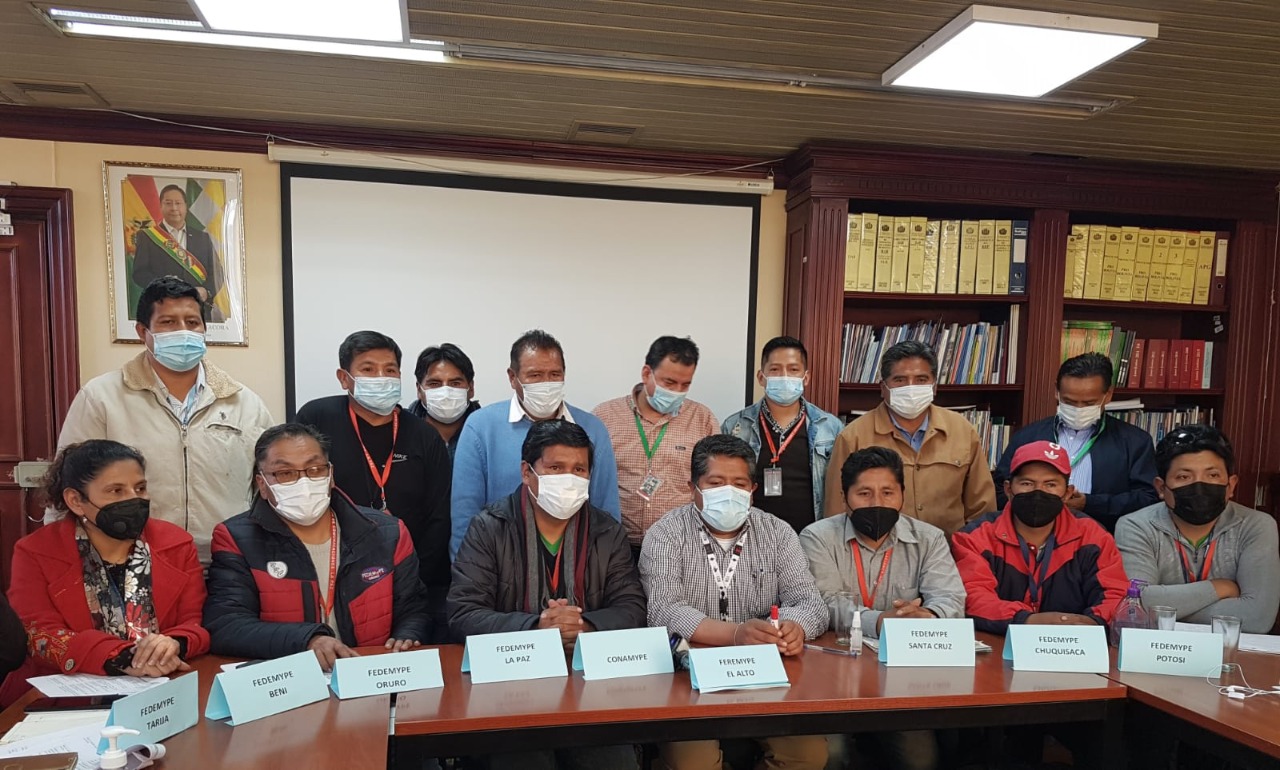 Gobierno y Conamype trazan agenda de trabajo para reactivar el sector de la micro y pequeña empresa