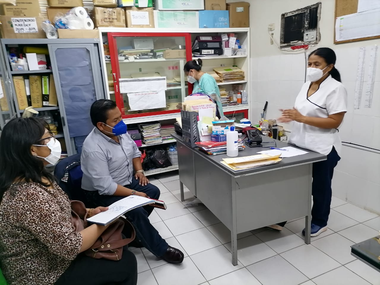 Comisión de Derechos Humanos evidencia que centros médicos atienden con normalidad en Santa Cruz