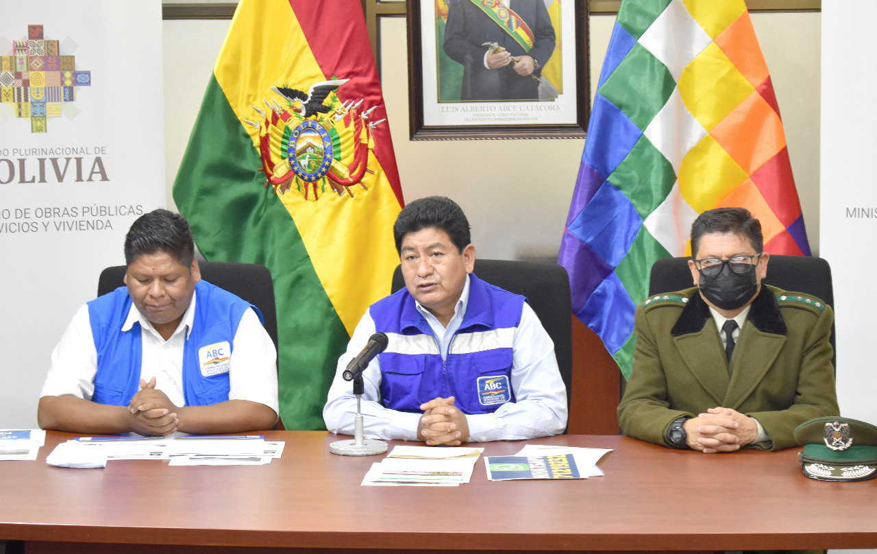 Montaño anuncia inspecciones sorpresivas a empresas de mantenimiento de vías de la RVF