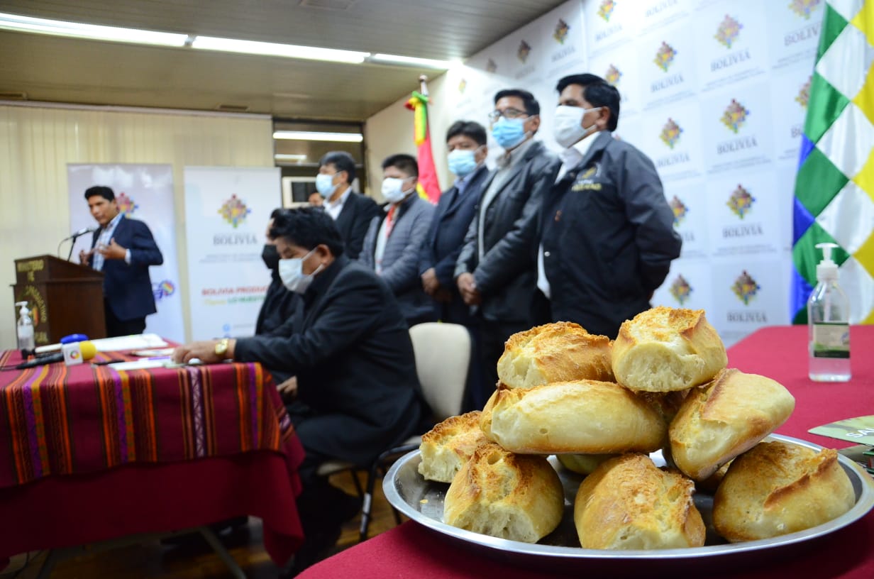 Emapa y panificadores garantizan el pan a precio y peso justo en el país