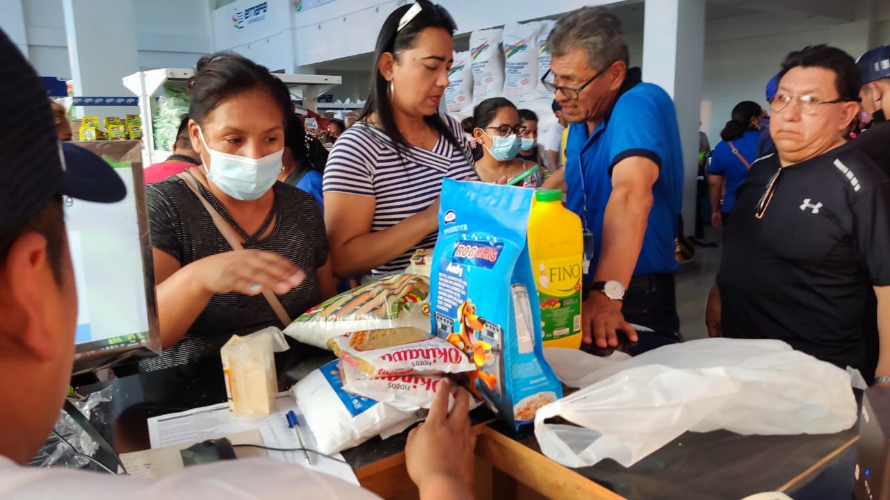 Gobierno inaugura supermercado Emapa en Cobija