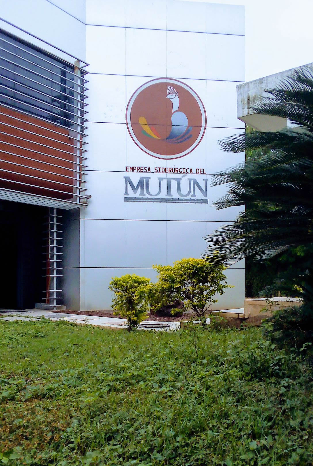 Instruyen iniciar acciones legales contra responsables de nepotismo en la empresa del Mutún