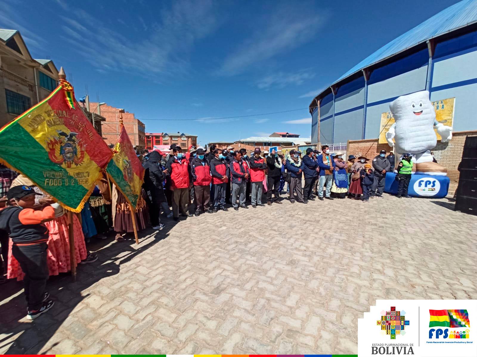 FPS entrega enlosetado de vías de la zona Tilata en Viacha con un costo de más de Bs 2 millones