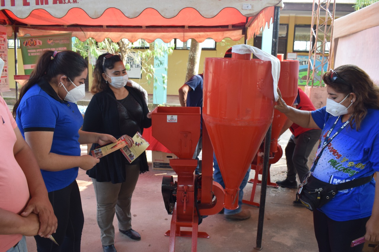 Santa Cruz: Agricultores de Boyuibe se benefician con maquinaria agrícola