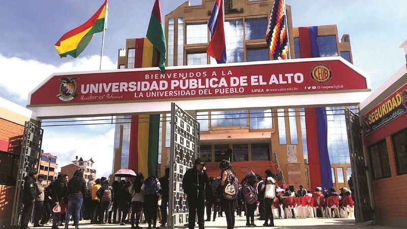 Autoridades expresan solidaridad con las familias de siete estudiantes fallecidos en la UPEA