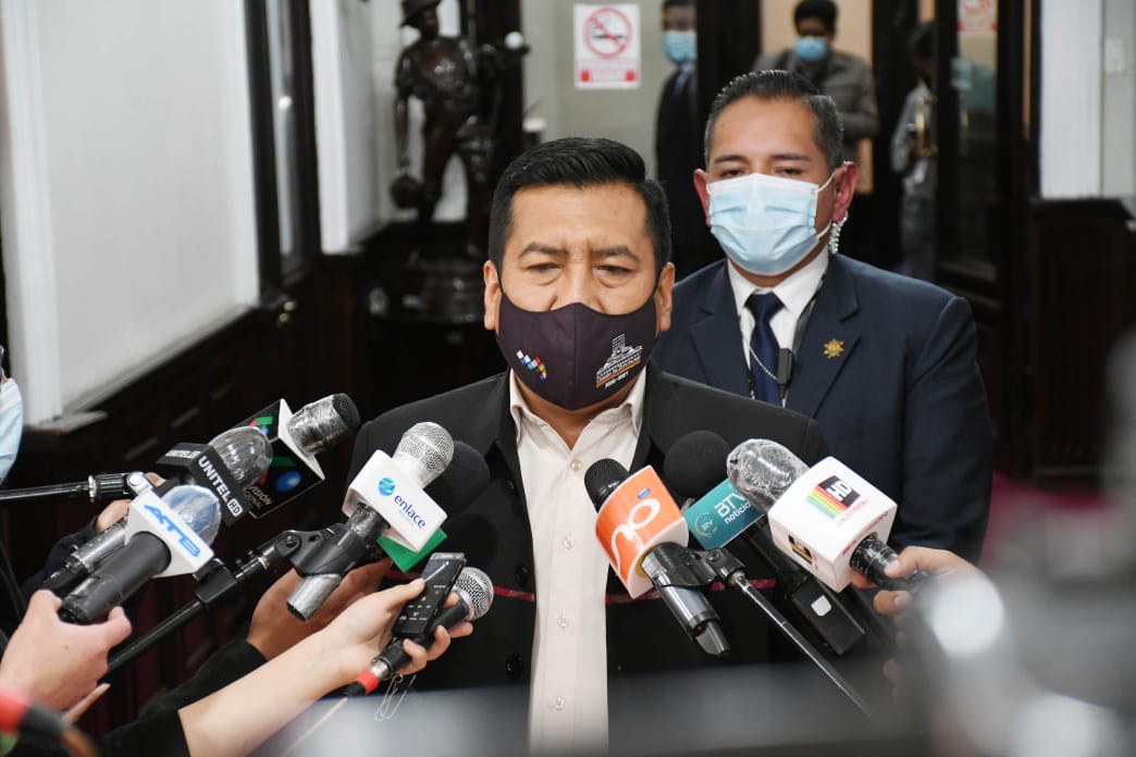 Presidente de Diputados pondera a universidades por su apoyo a la campaña de vacunación