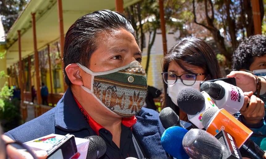 Gobernador de La Paz deja a cada municipio restricciones por las fiestas de fin de año; asambleísta critica esa actitud