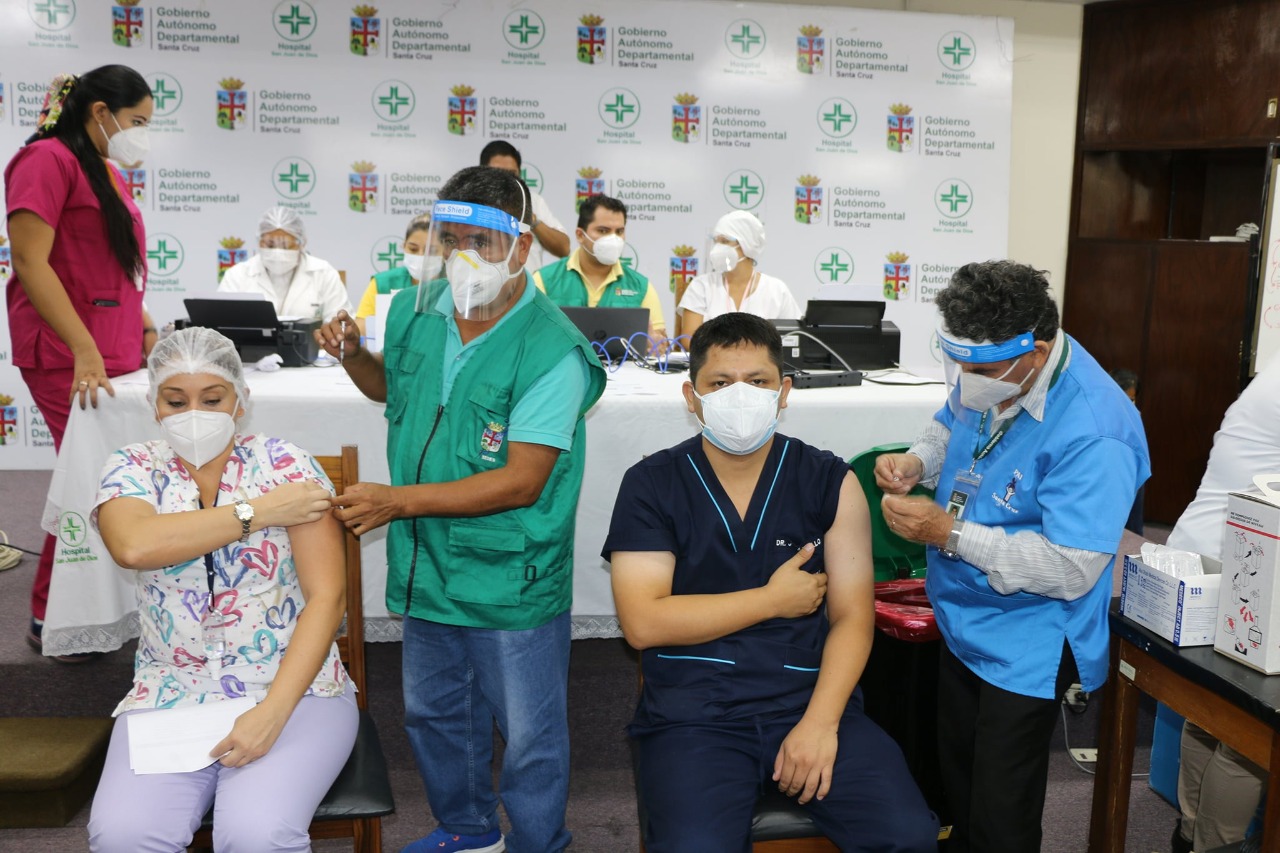 Santa Cruz le hace frente al COVID-19 con vacunas, antígenos e ivermectina