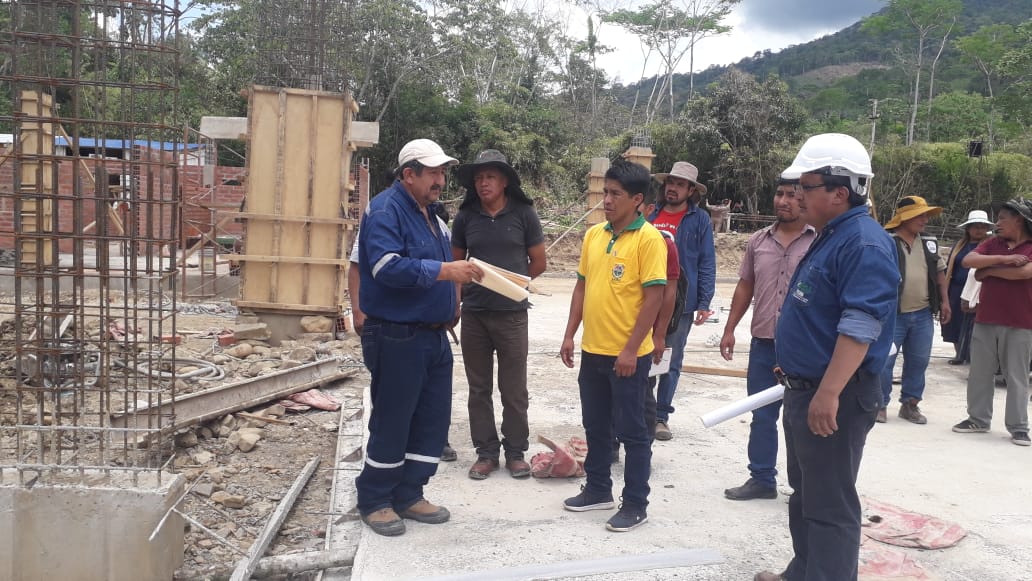 Inspeccionan la construcción del centro de innovación en café ubicado en la localidad Villa El Carmen, en Caranavi