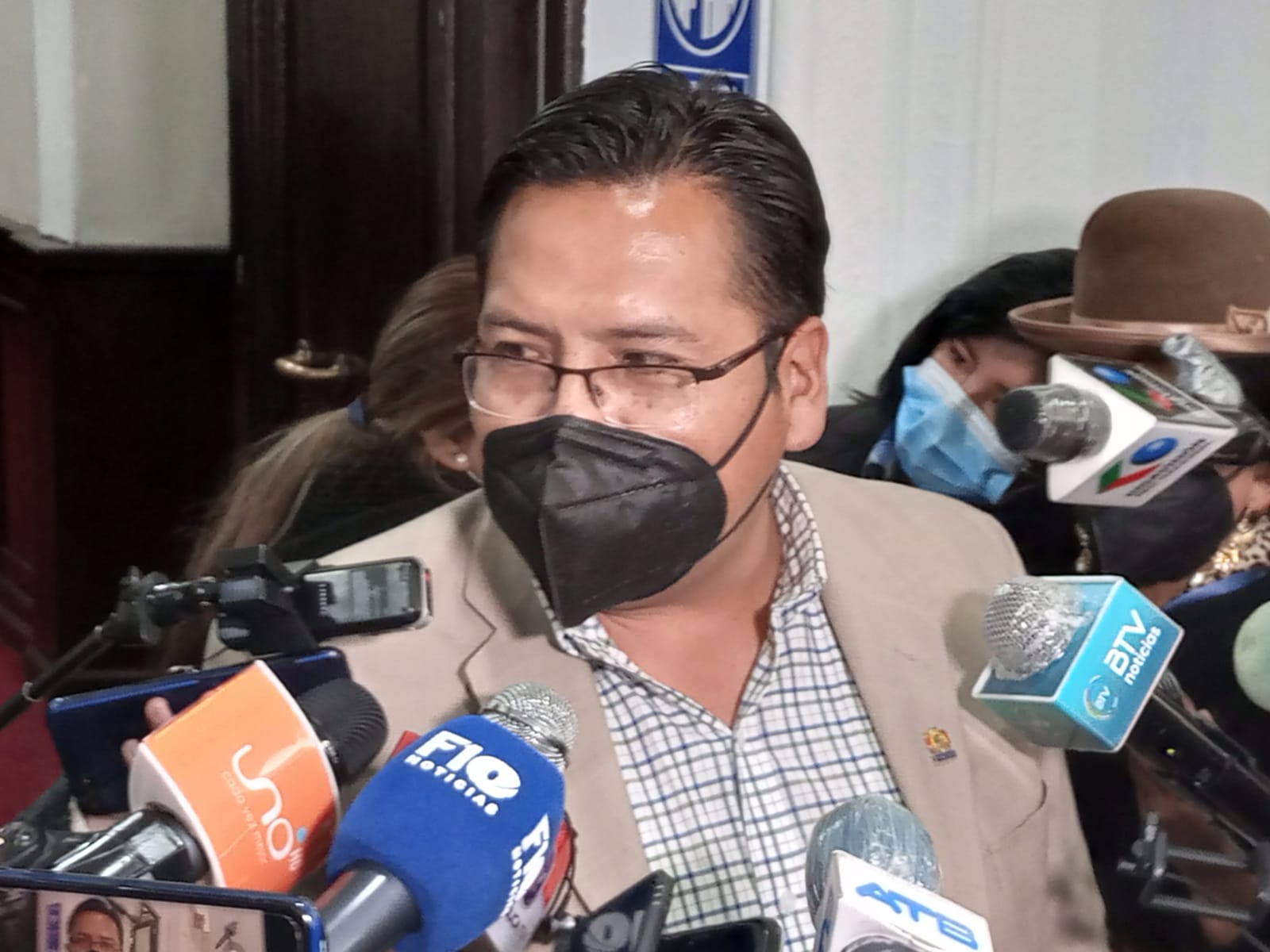 Jauregui: “Cantinfleadas jurídicas” acompañan las observaciones de opositores a proyectos de ley