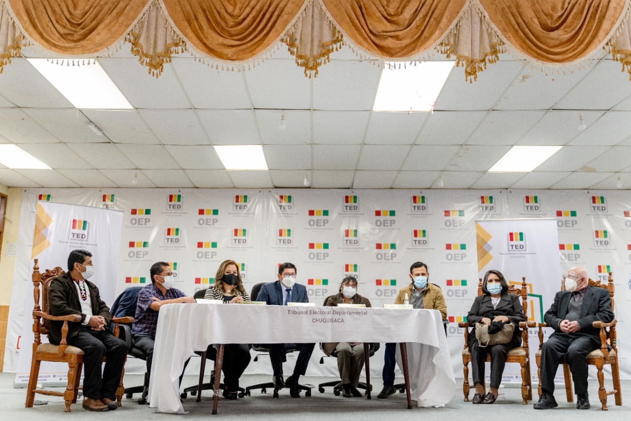 TED Chuquisaca selecciona 11.424 jurados electorales para la elección de Gobernador mediante balotaje