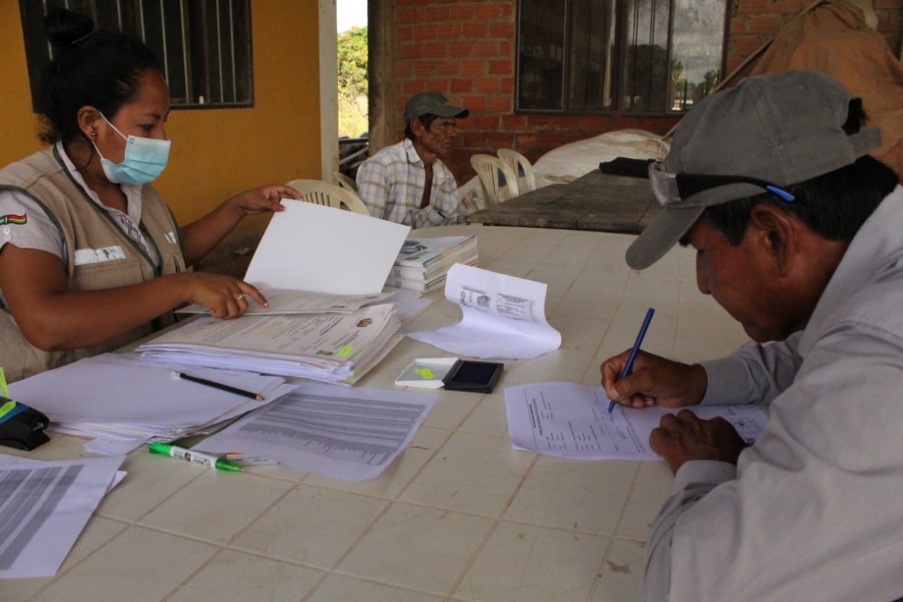 INRA entrega 64 títulos ejecutoriales en Limoncito Río Grande
