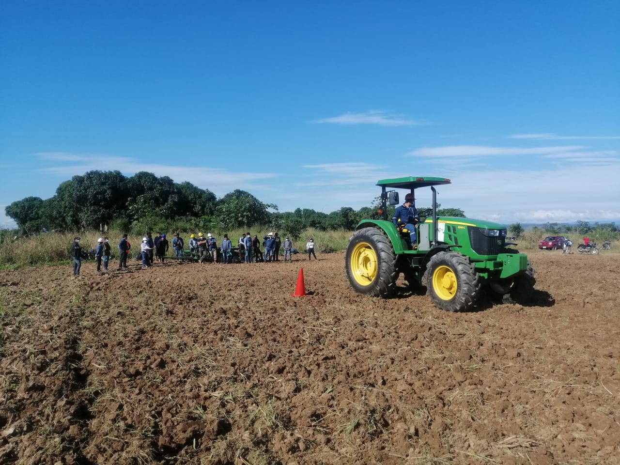 Centros municipales de mecanización implementados por el Gobierno son evaluados de manera constante