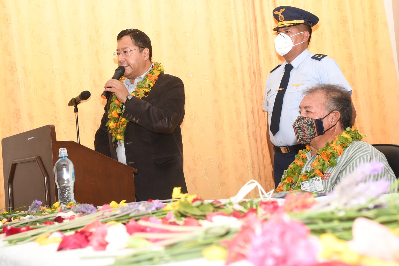 Presidente destaca la labor de médicos naturistas en pandemia y anuncia restitución del Viceministerio de Medicina Tradicional (amplia)