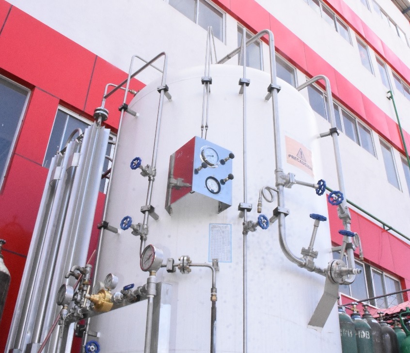 Potosí estrena moderna planta de oxígeno para su Centro COVID Sevilla