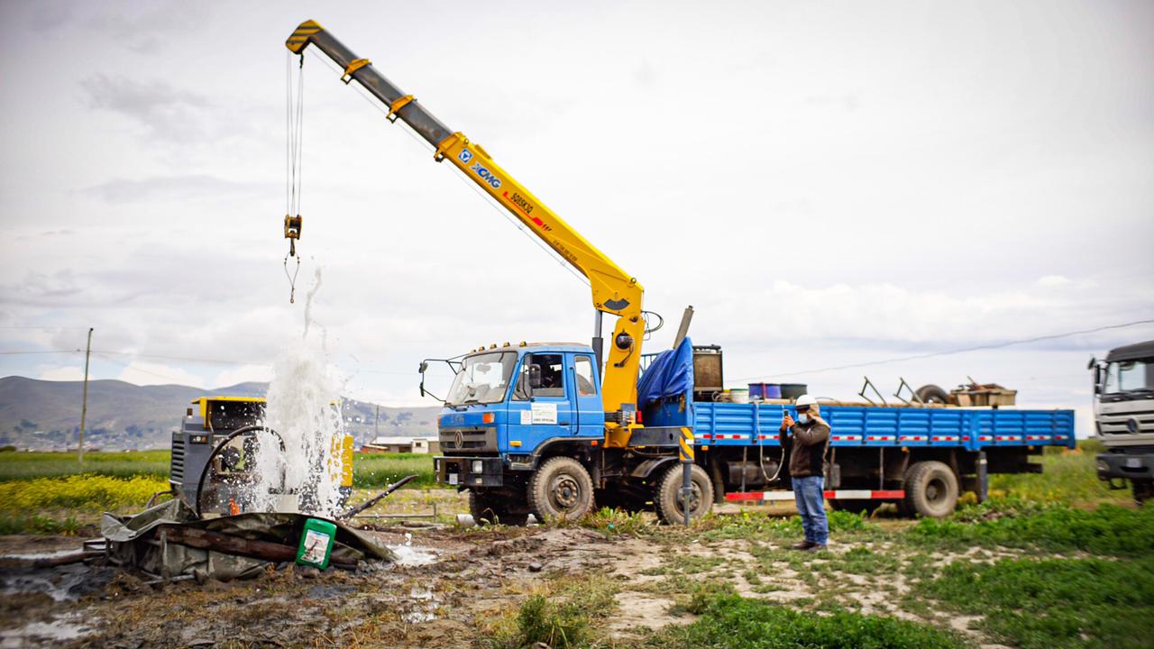 Gobierno avanza en la perforación de pozos de agua en Achacachi