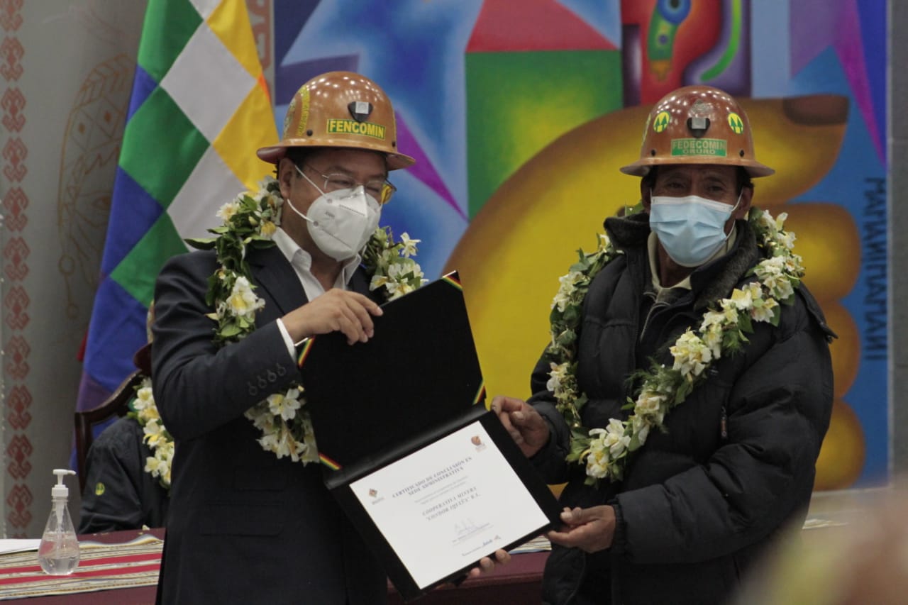 Gobierno entrega certificaciones de formalización a 43 cooperativas mineras para impulsar la reactivación económica