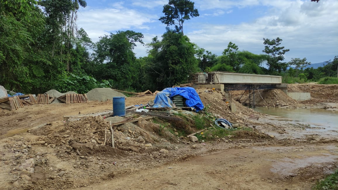 Fonadin inspecciona construcción de puente vehicular en Chimoré